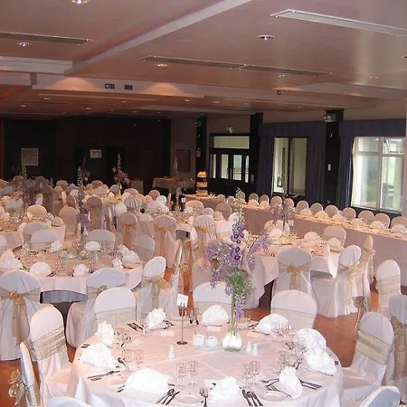 Westlodge & Leisure Centre Hotel 4*