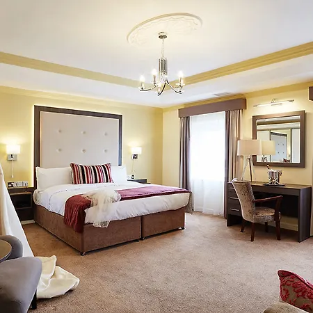 Westlodge & Leisure Centre 4*