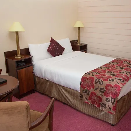 Westlodge & Leisure Centre Hotel 4*