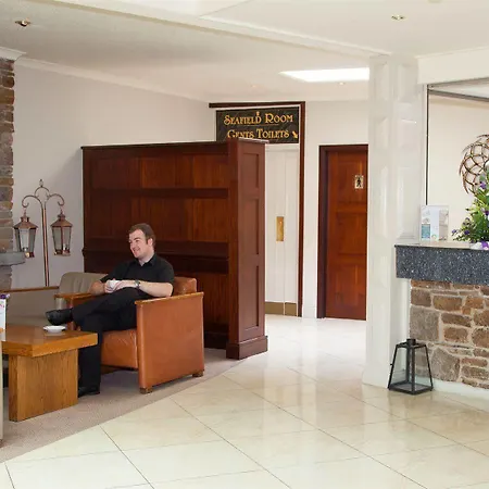 Westlodge & Leisure Centre 4*