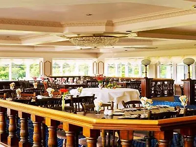 Westlodge & Leisure Centre 4*